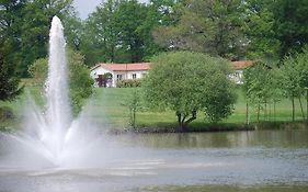 Hotel Golf De Saint Junien