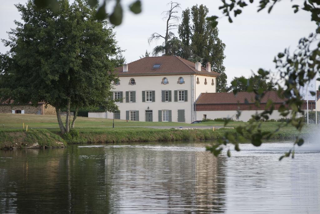 Hotel Golf De Saint Junien Zewnętrze zdjęcie