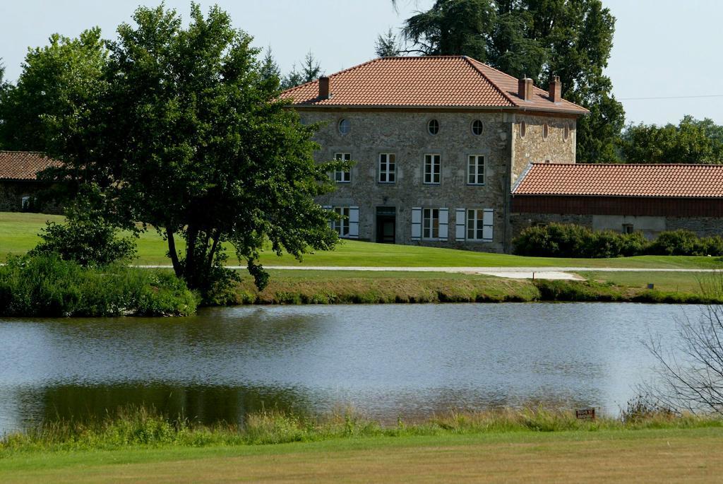 Hotel Golf De Saint Junien Zewnętrze zdjęcie